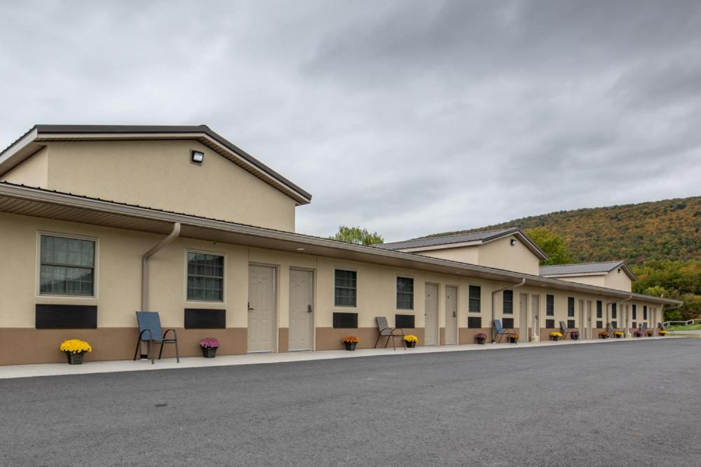 Lock Haven Grandview 4* Mill Hall